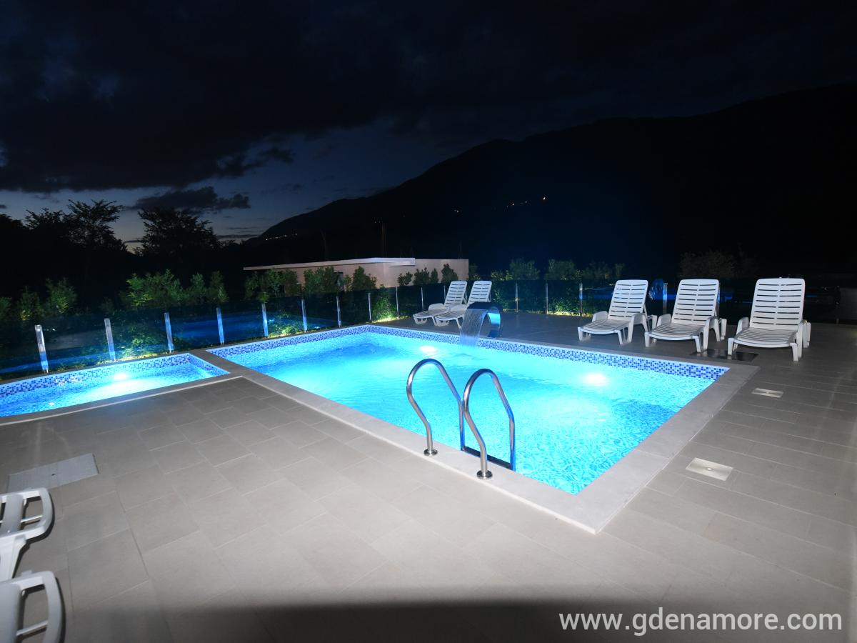 Apartmani Pejovic - PEJOVIC RESIDENCE , privatni smeštaj u mestu Lastva Grbaljska, Crna Gora - DSC_5551